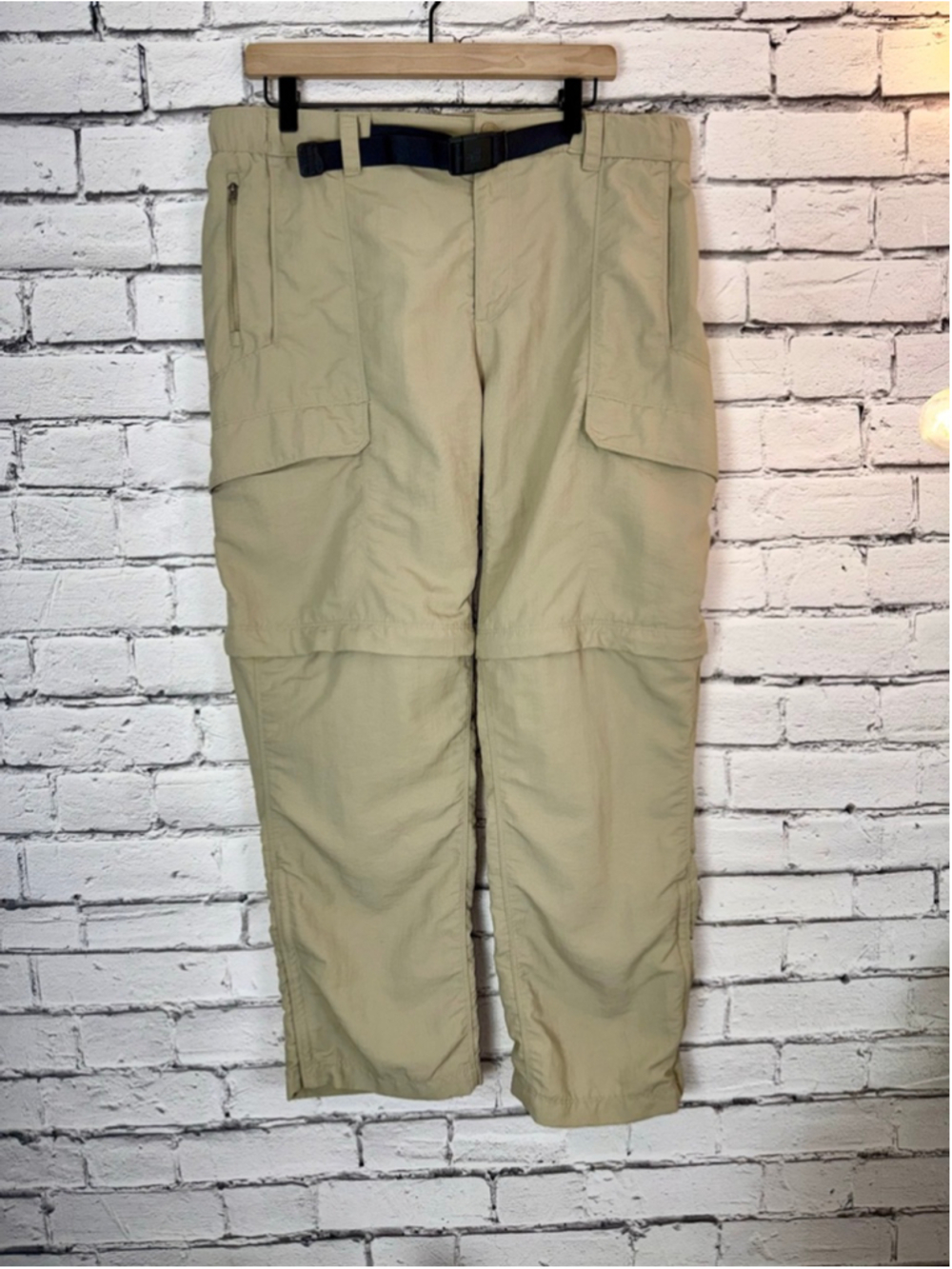 Men's The North Face Cargo Pants size Large Beige Convertible Hiking Pants